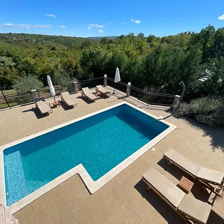 Ma Vie En Rose Villa
