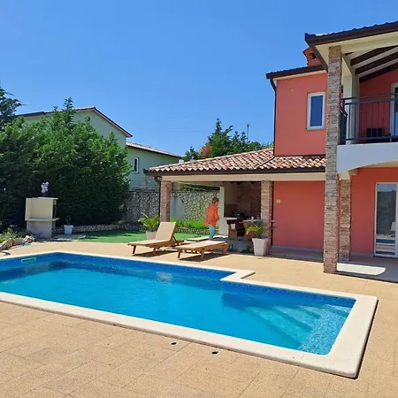 Ma Vie En Rose Villa